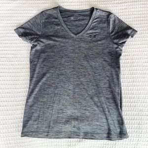Under Armour grey active loose fit v-neck short sleeve Medium